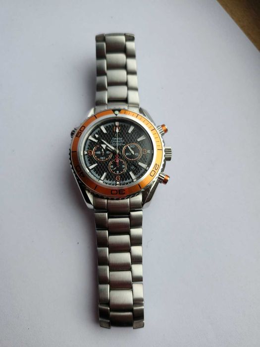 Годинник хронограф кварц , крупний чоловічий гарний робочий стан