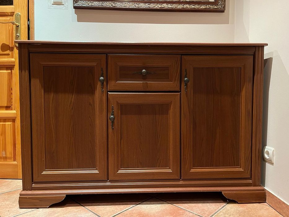 Zestaw mebli komoda, witryna, szafka rtv