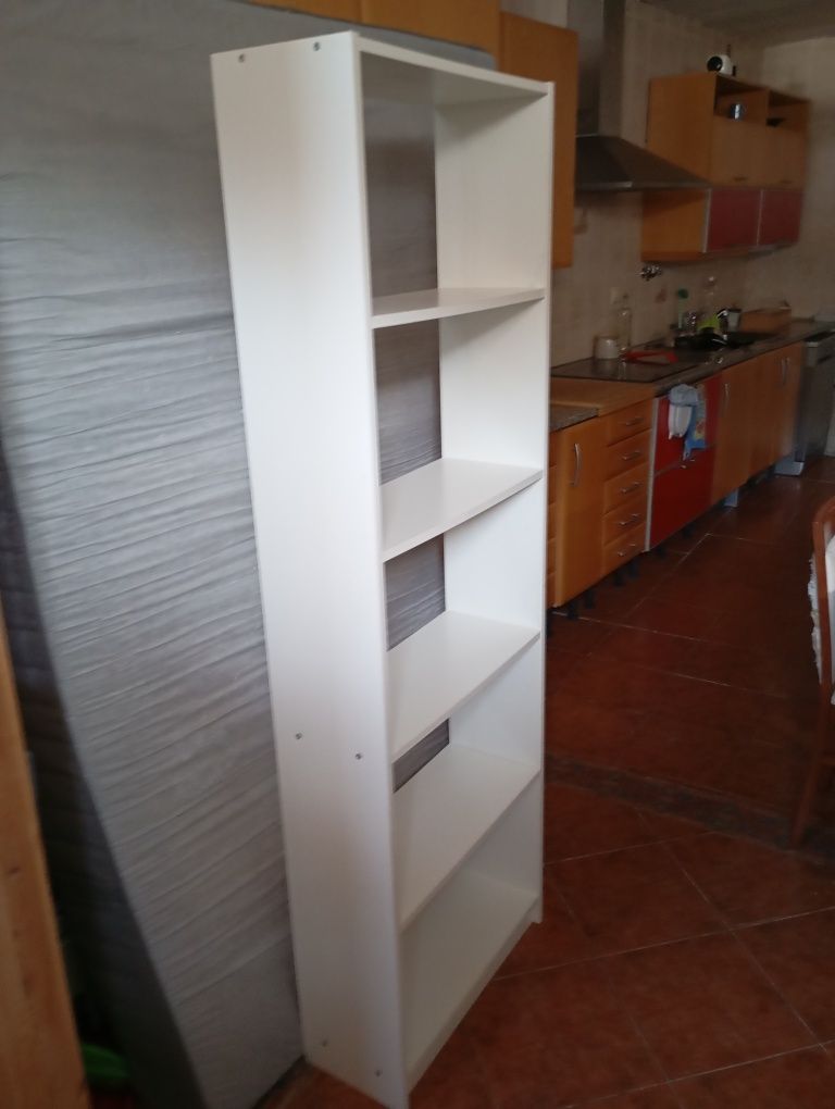 Estante com 6 prateleiras
