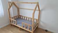 Drewniane łóżeczko domek z materacem 80x160