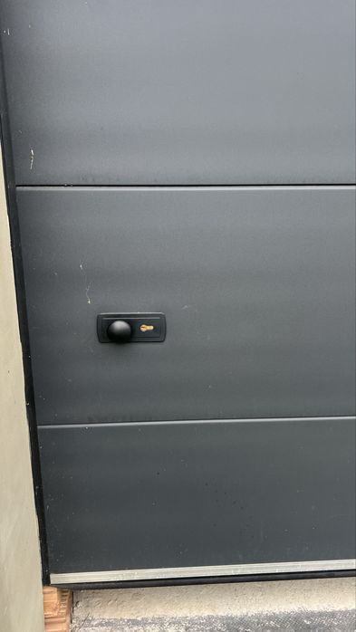 Sprzedam brame garażową