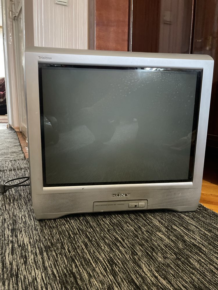 Телевізор SONY Trinitron ColorTV BT 212M70