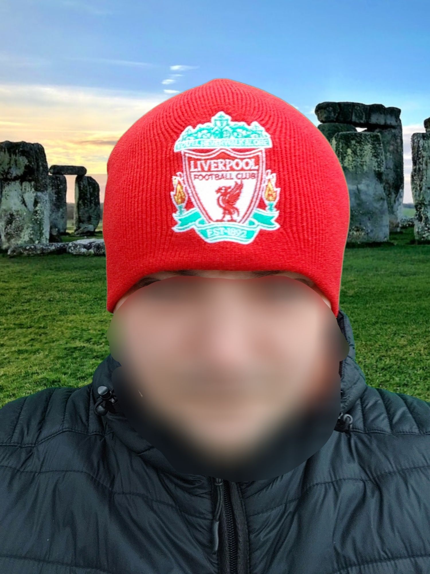 Продам футбольную шапку Liverpool ливерпуль