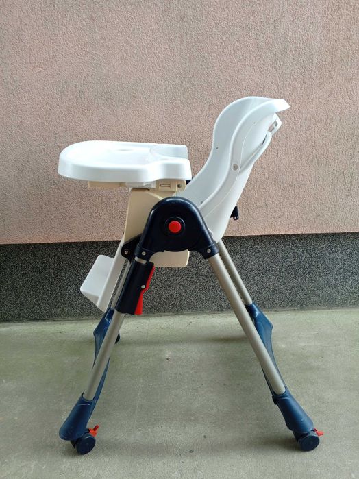 Годувальний стілець