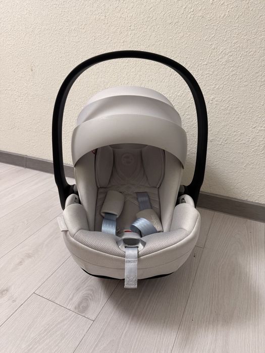 Дитяче автокрісло