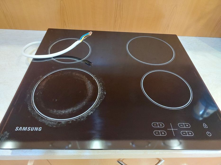 Індукційна плита Samsung