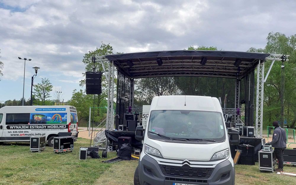 Scena atestowana 8m x 6m x 5m Szybki montaż mobilna z 2024r