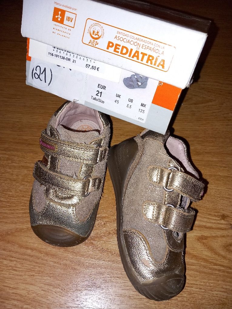 Sapatilhas botas sapatos bebé sabrinas menina chicco biomecanics