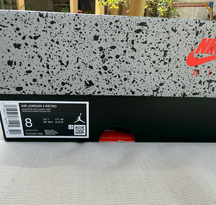 Nike Air Jordan 4 Bred Reimagined 41 / 8
