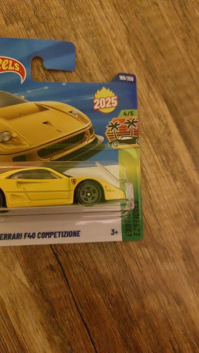 Auto Hot wheels Ferrari F40 Competizione