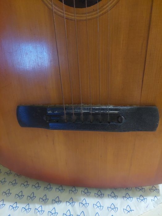 Продам гітару в доброму стані