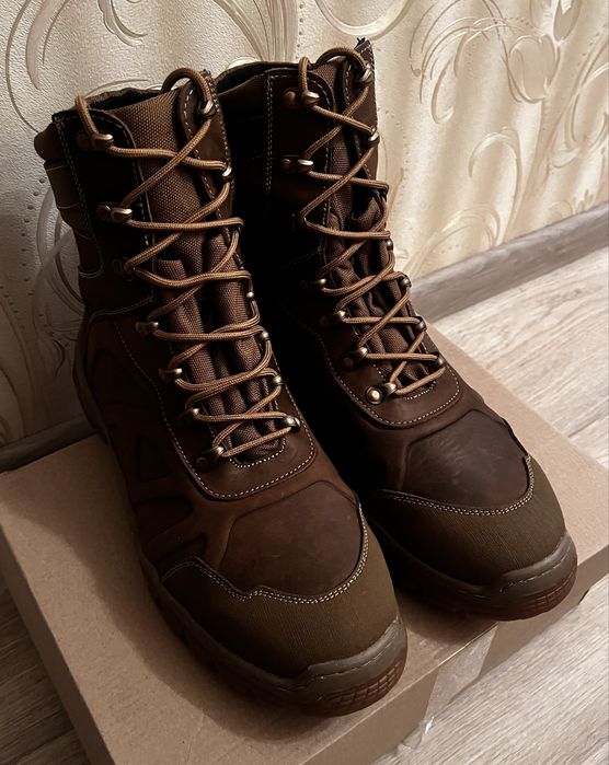 Шкіряні берці демісезонні, одна пара 45