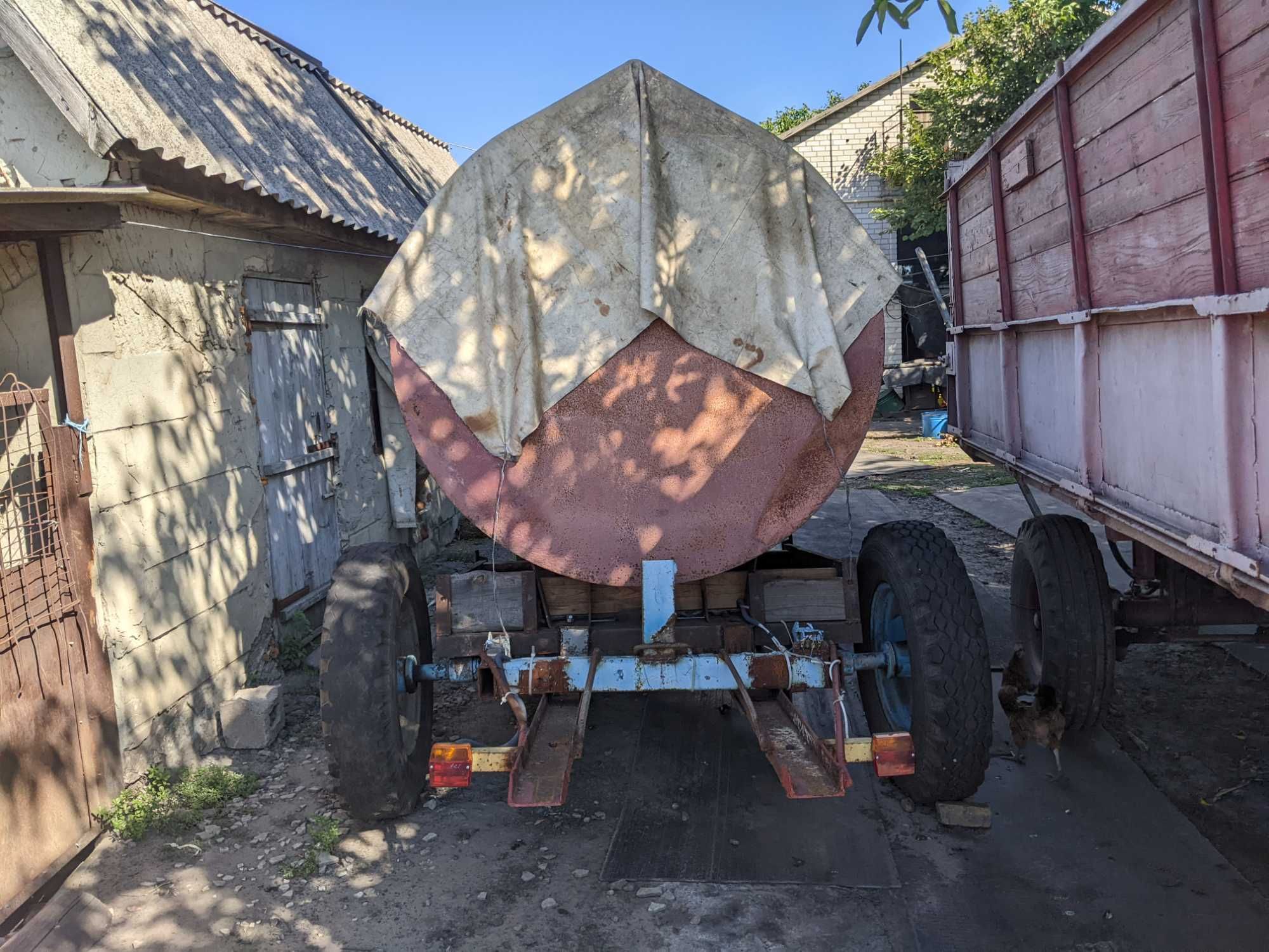 Продам бочку на колесах