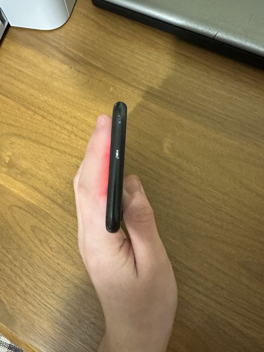 Продам iPhone SE 2020, 64 ГБ