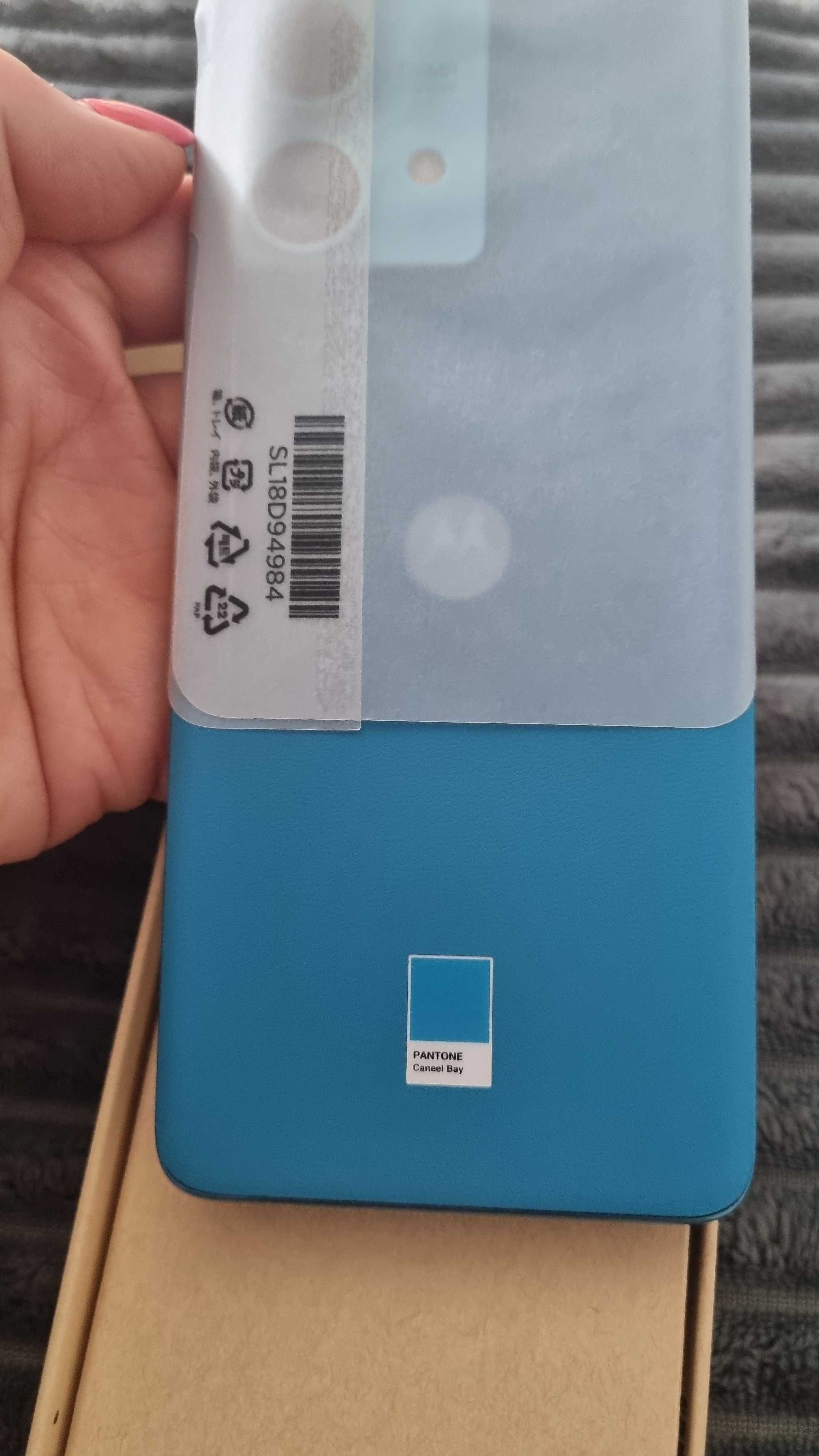 Nowa Motorola Edge 40 Neo niebieska