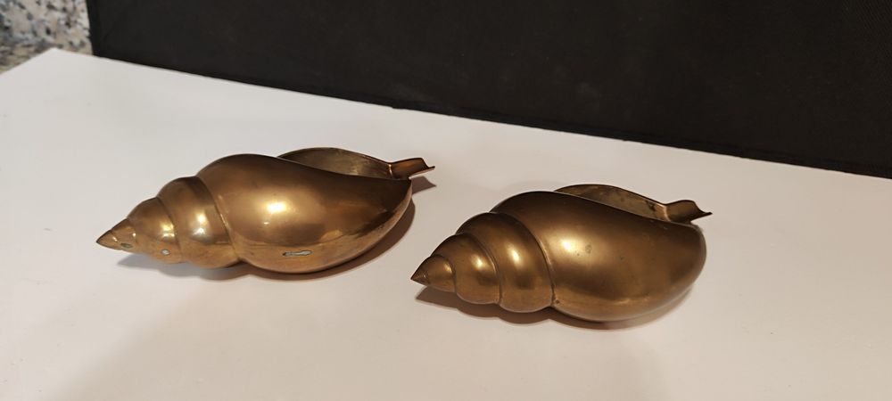 Cinzeiros conchas em Latão ( valor unitário)