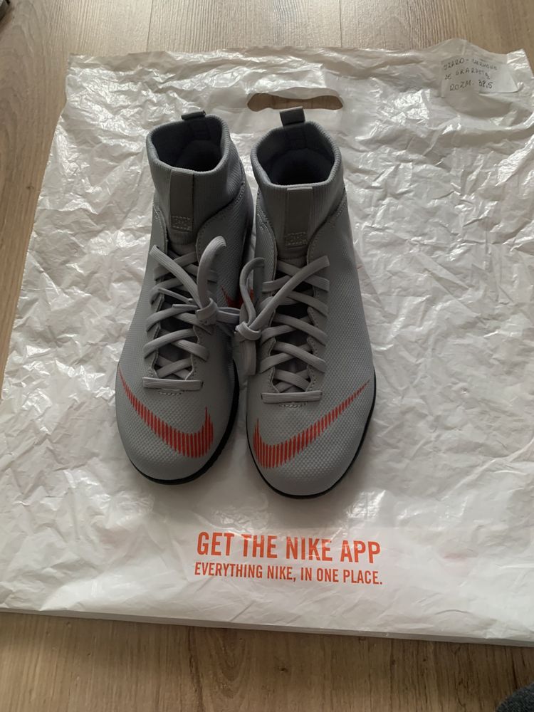Buty sportowe Nike ze skarpetką w rozm 38,5 dł wkł 24 cm