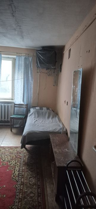 Здається кімната в гуртожитку