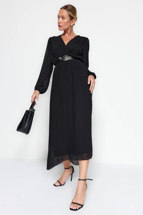 Trendyol 38 M Czarna Sukienka Plisowana Z Paskiem J29145