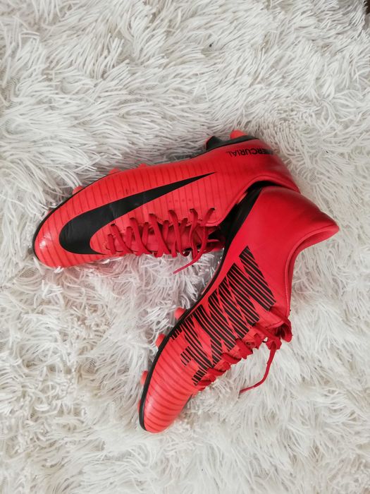 korki Nike Mercurial 39 czerwone korki Nike 39