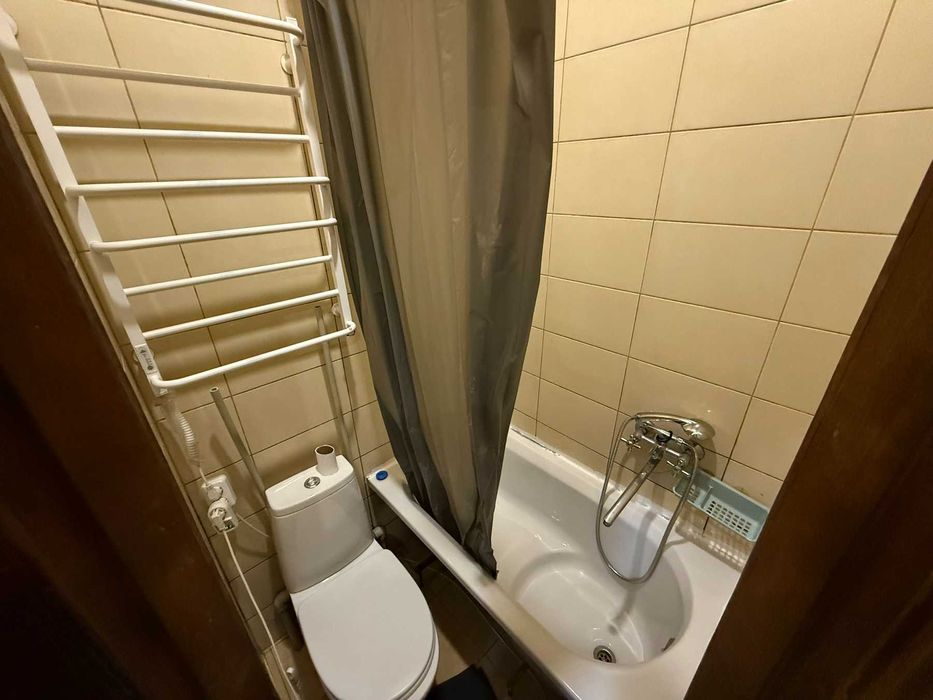 Класна маленька однокімнатна квартира з ремонтом!!