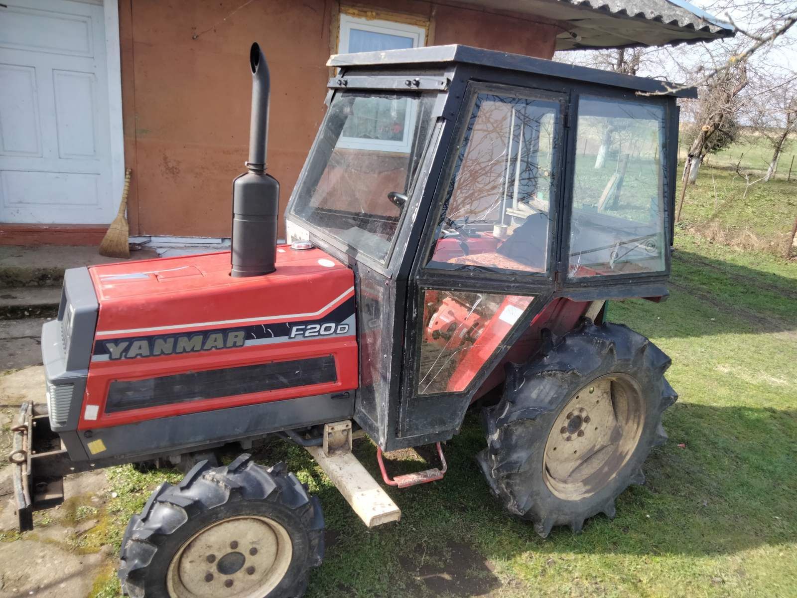 Yanmar f20d плуг