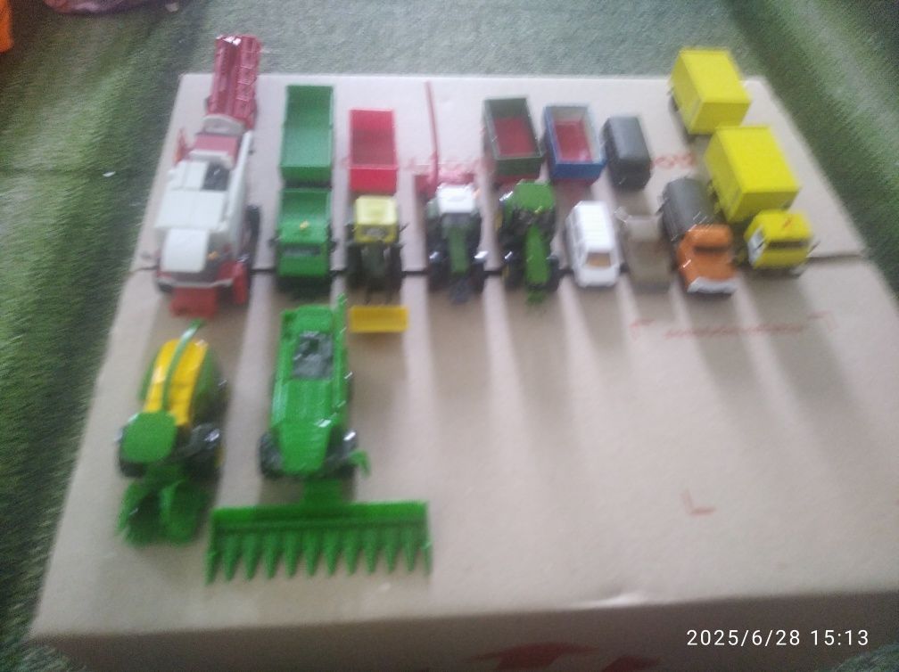 Трактори і комбайни модель 1:87