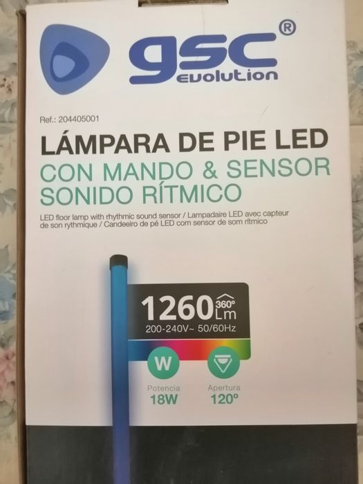 Candeeiro de Pé LED c/Comando e Sensor Som Rítmico (RGB) - Novo