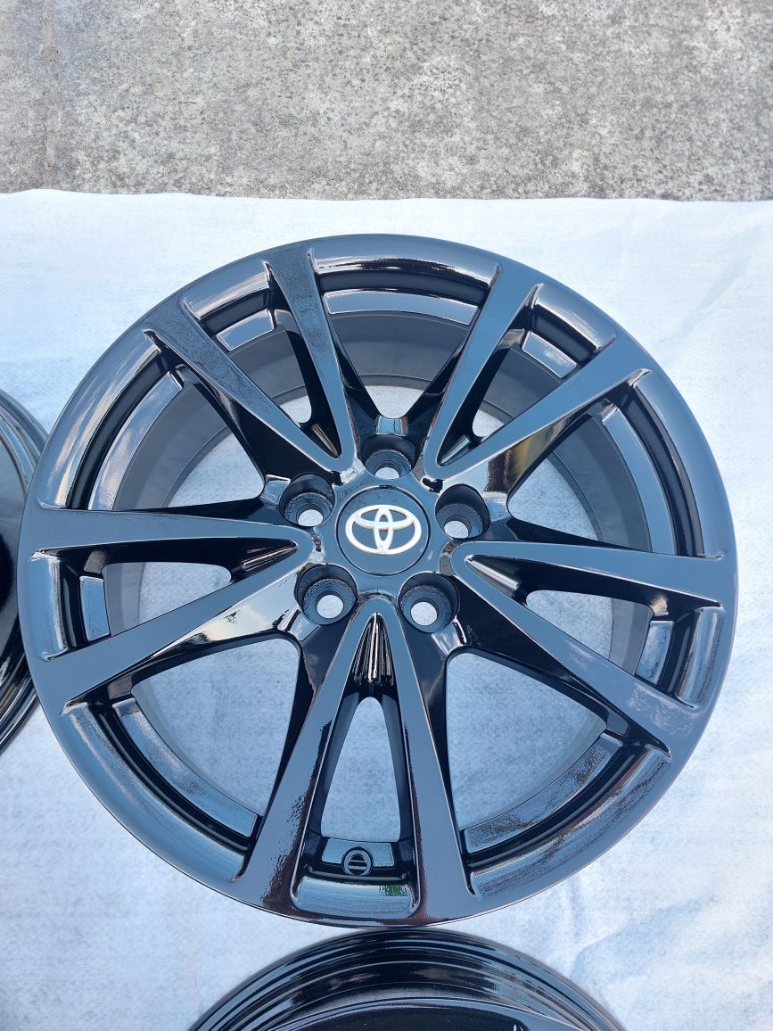 Felgi 17 5x114.3 Toyota