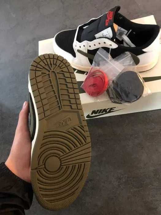 Buty Nike Retro Low OG SP / jordan 1 / Olive / Travis Scott R.40