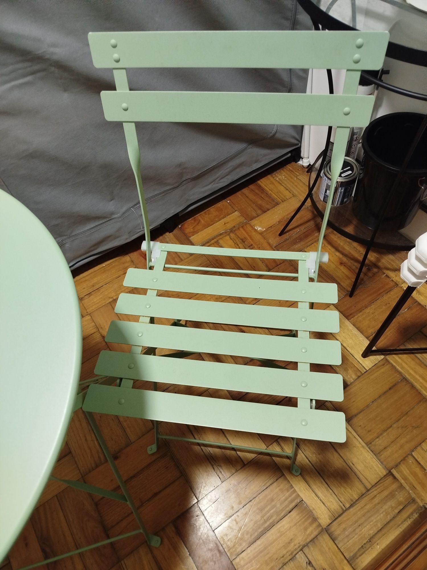 Conjunto de mesa de jardim com duas cadeiras