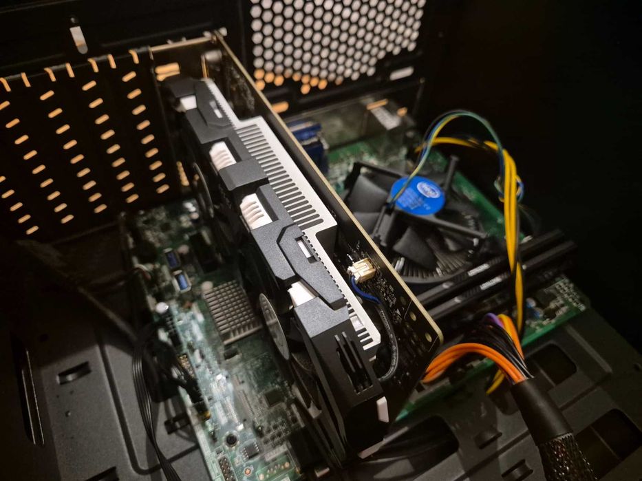 PC Intel i7, 16GB RAM, GTX 1050 Ti, SSD 1TB, Win 10