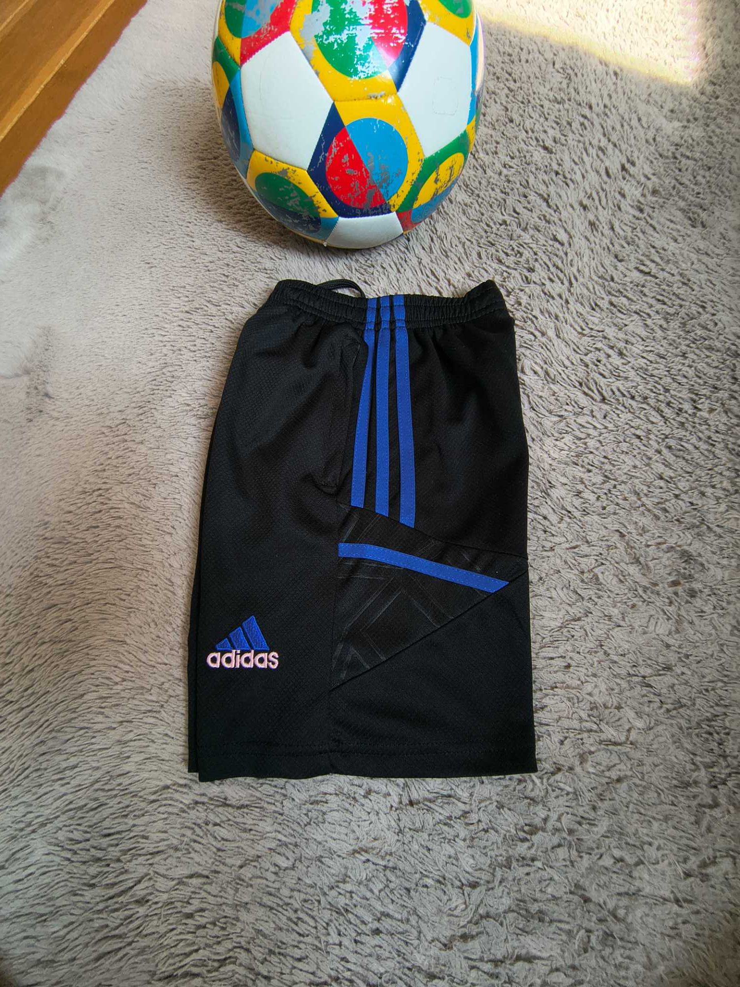 Spodenki adidas Manchester United 22/23 Training - Czarny