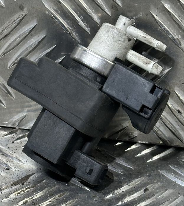Клапан управління турбіни 1.5 1.6 2.2 2.5 dci Renault 1.6 hdi Citroen