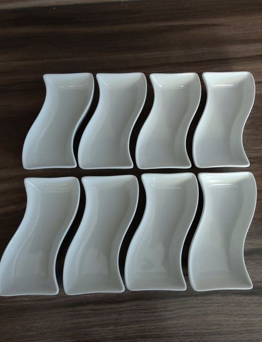 Florina Fala Adria Porcelana używany jak nowy zestaw salaterek 8 el.