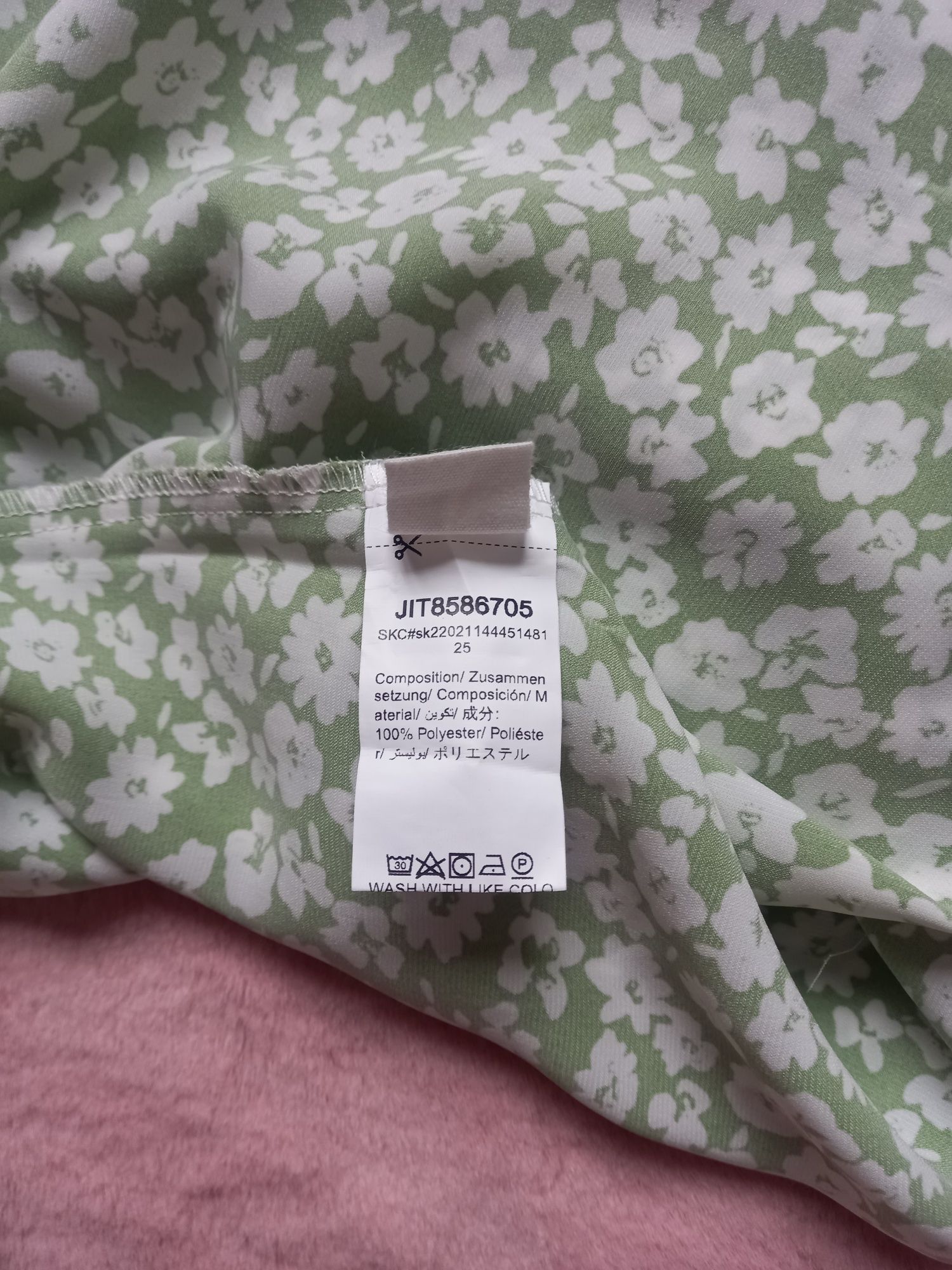 Letnia Sukienka Kwiaty Shein 140 cm 10 lat cieniutka