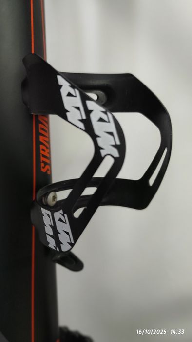 Bicicleta carbono estrada KTM Strada