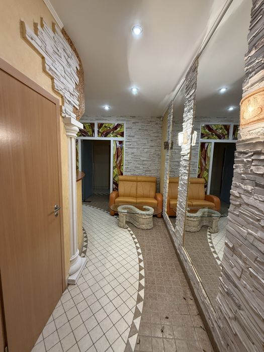 Оренда офісного приміщення 118 метрів, Дмитрівська, Цирк, Перемоги