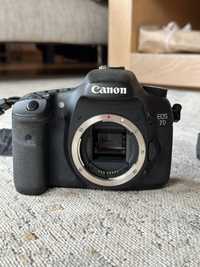 Canon 7D Body + ładowarka + 2 baterie + karta 8GB