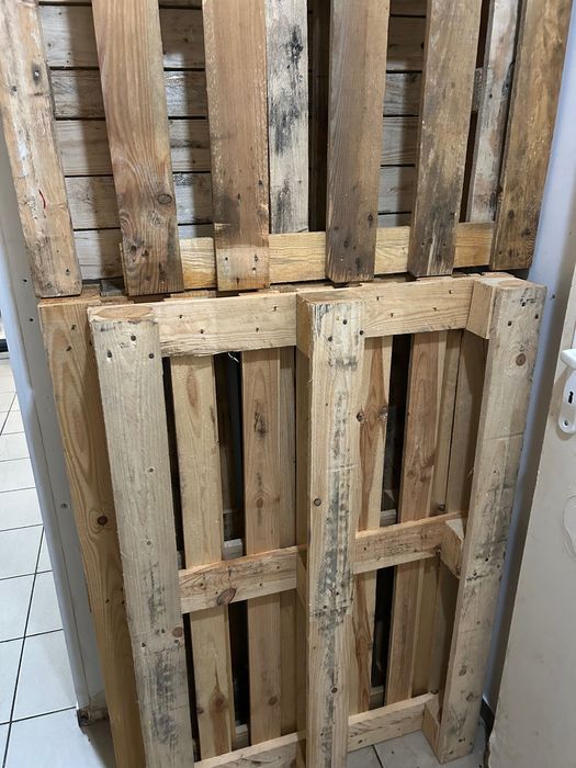 Oddam palety 2x duża 2x mała