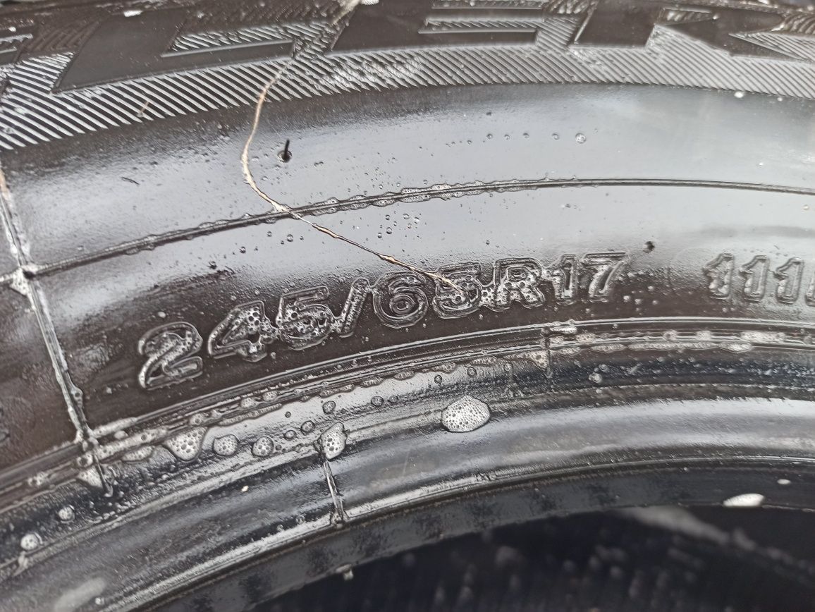 Opony-4sztuki Bridgestone letnie 245/65R/17