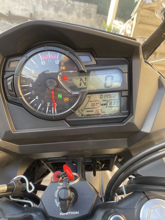 Suzuki v trom 650 com 14 mil km