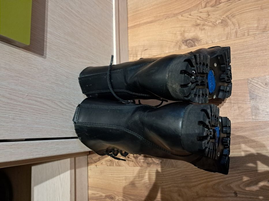 Glany skórzane czarne