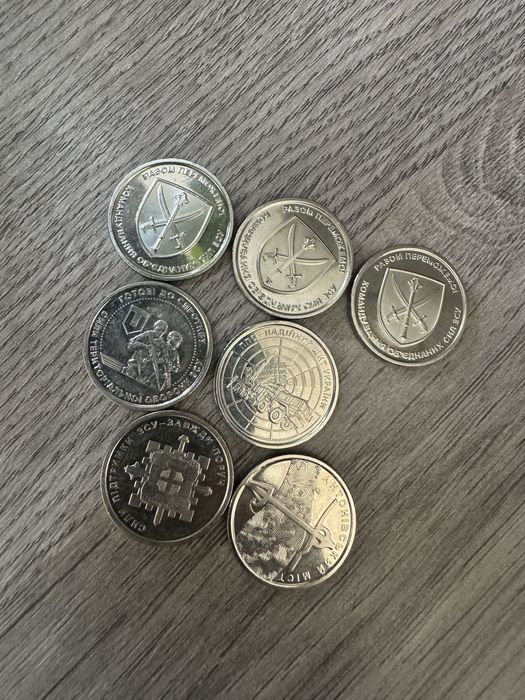 Монеты 10 гривен .цена за штуку