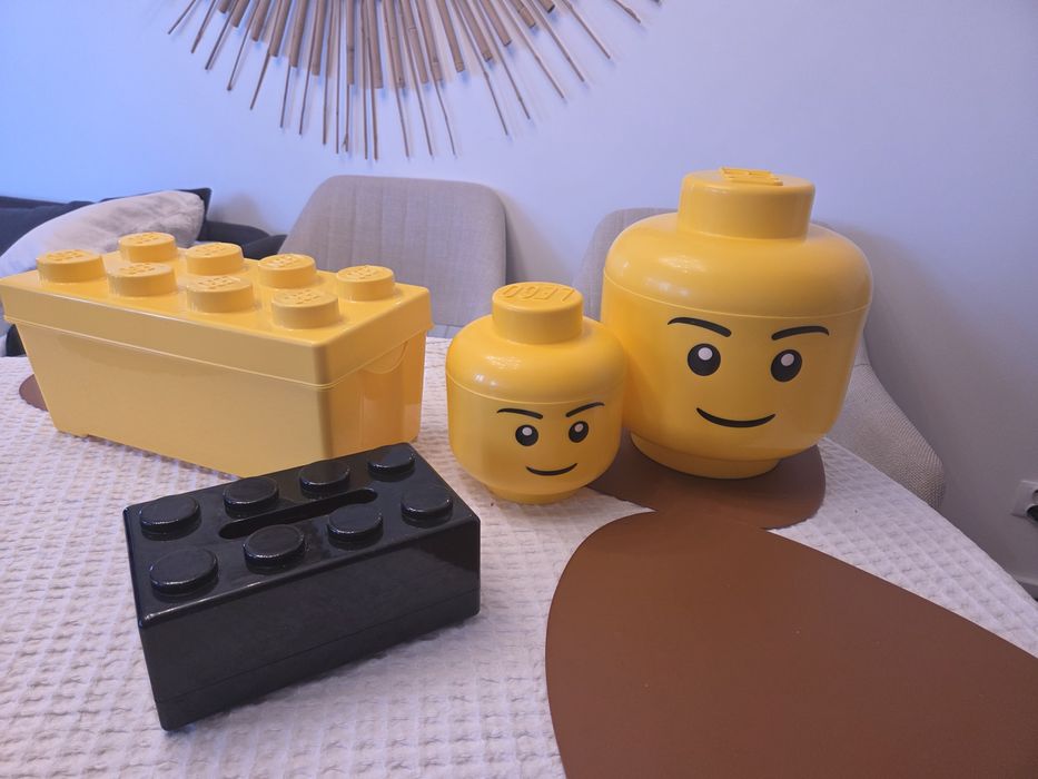 Lego pojemnikiem głowa,mała i duza na chusteczki