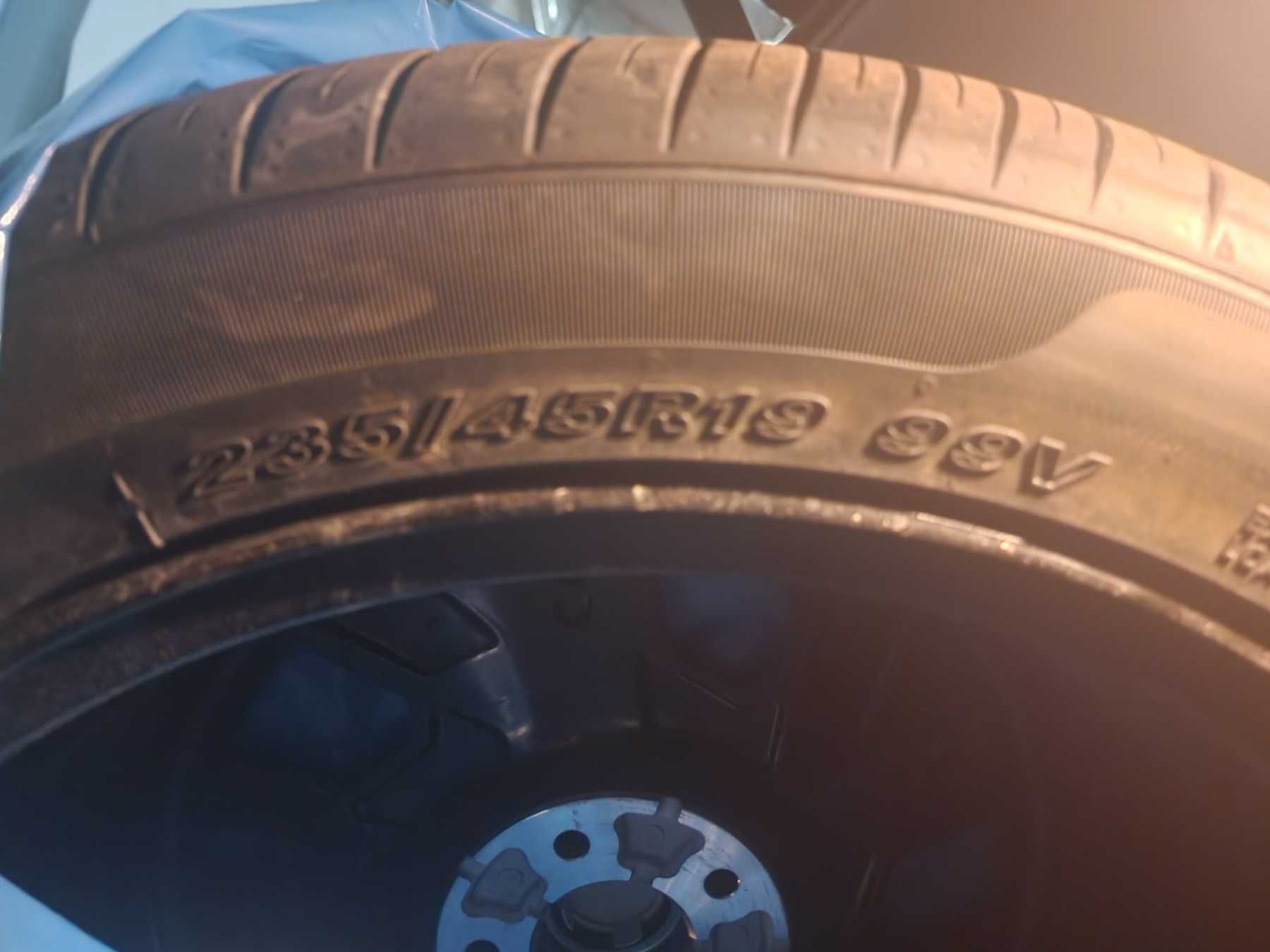 Диски на Hyundai Kona II (SX2) N-Line R19 з резиною Nexen NFera Sport