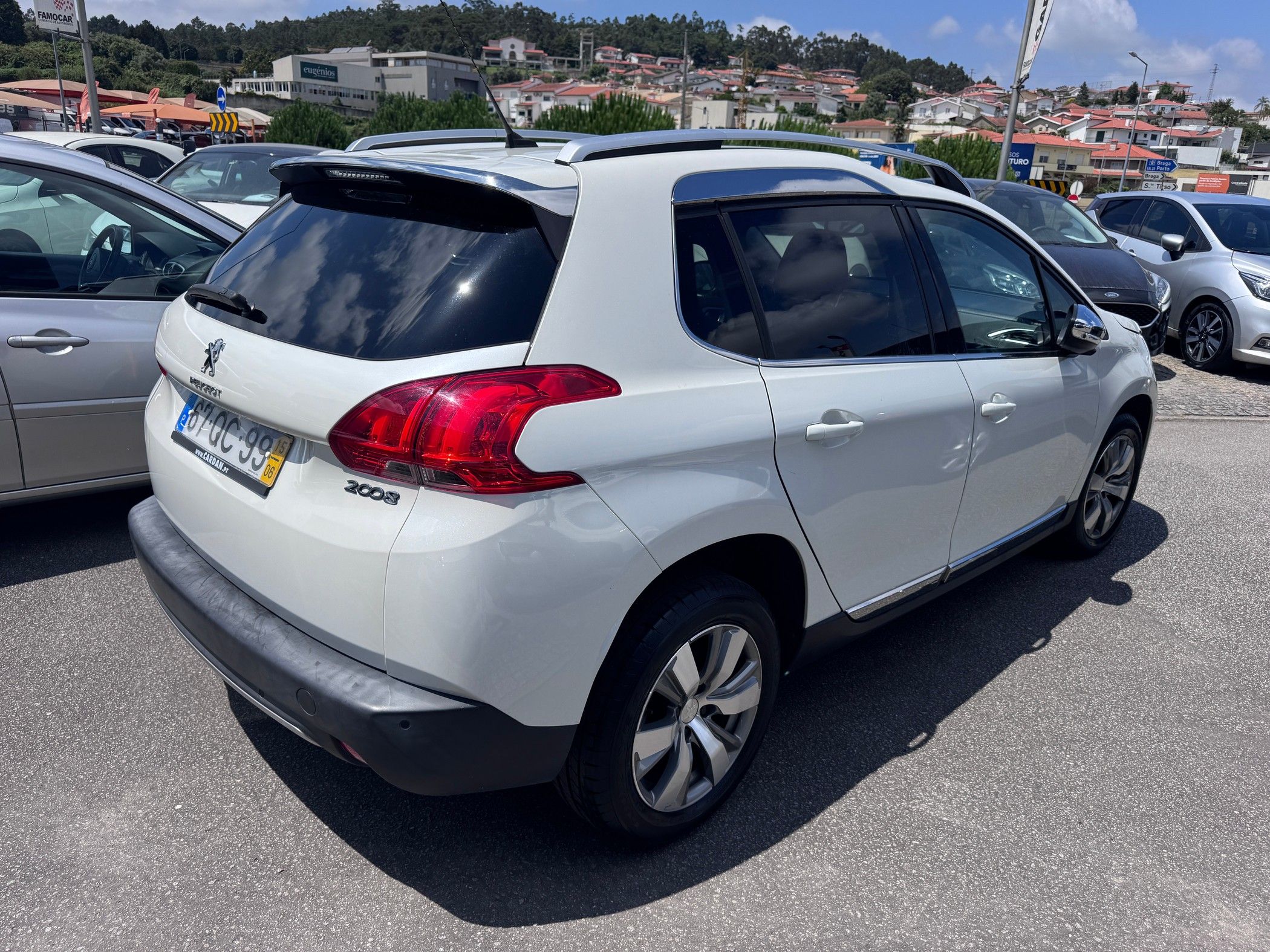 Peugeot 2008 1.2 PureTech Allure
