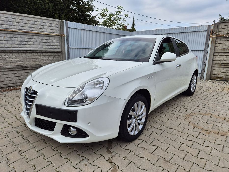 Alfa Romeo Giulietta 175KM, Automat, Alu, Czujniki przód+tył, Podgrzewane fotele, Tempomat