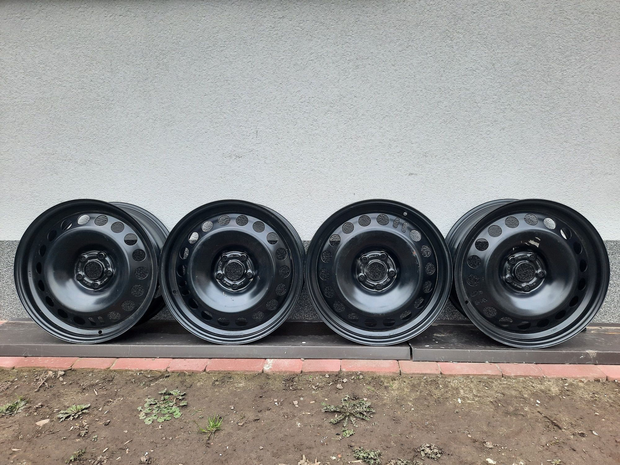 4 nowe felgi 5x105 7jx17 ET42 Opel