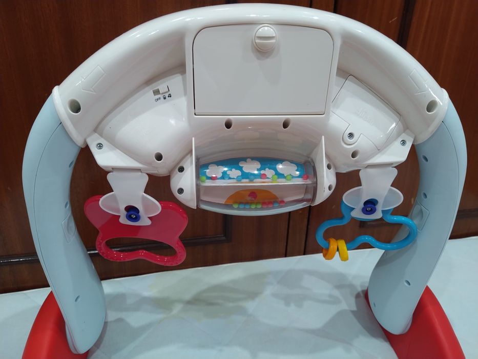 Ginásio de atividades para bebé brinquedo casa quarto apartamento.